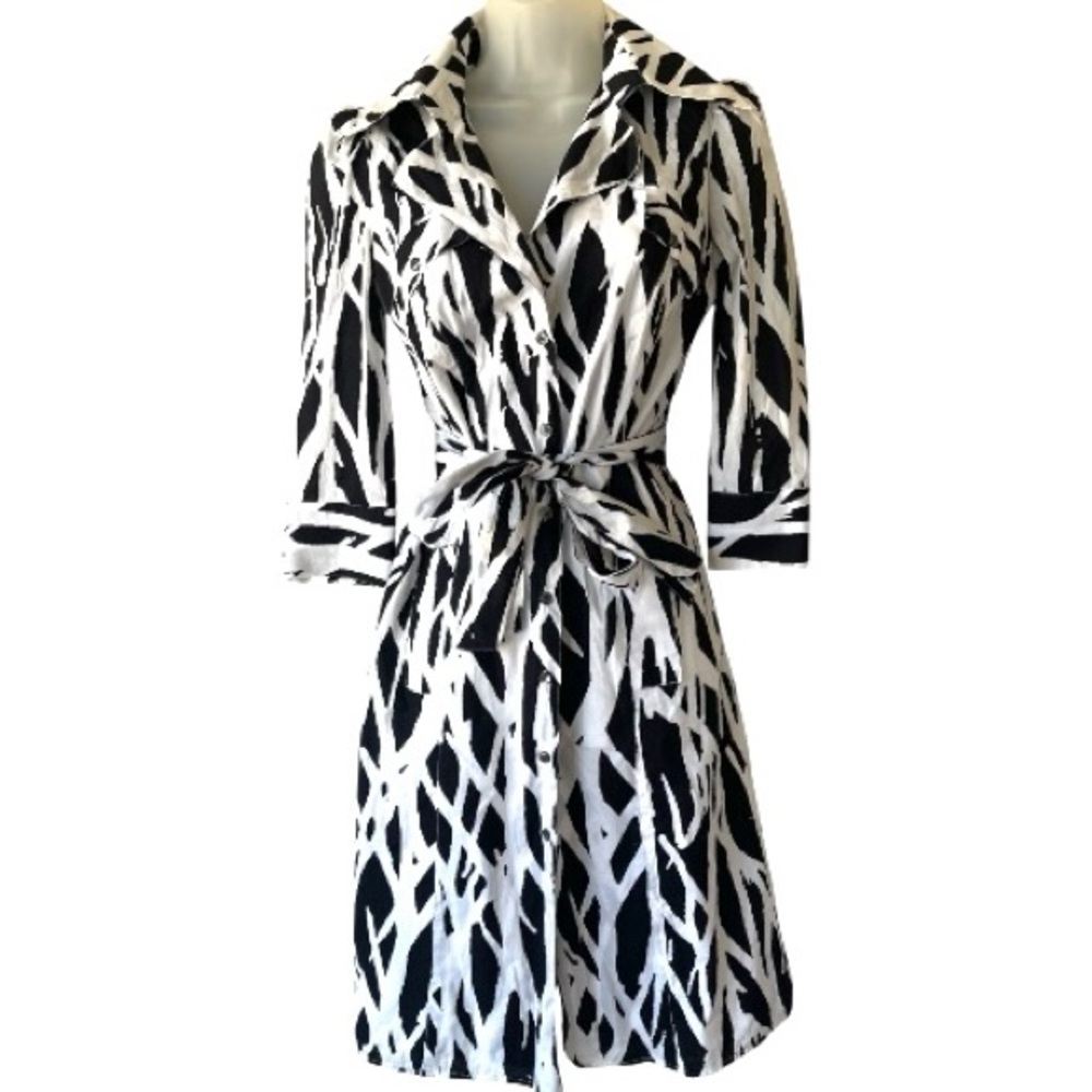 DIANE VonFURTENBERG Wrap Dress 100% Cotton Black White Print Size 2‎